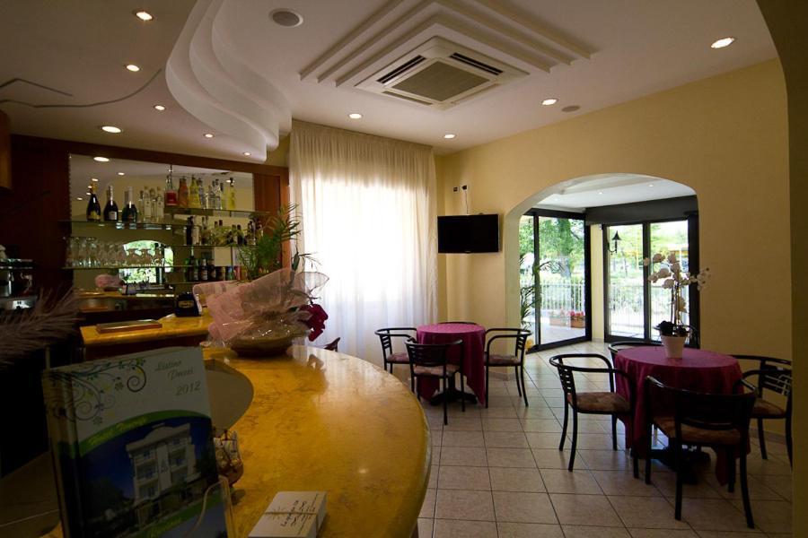 Hotel Pigalle Riccione Exterior photo