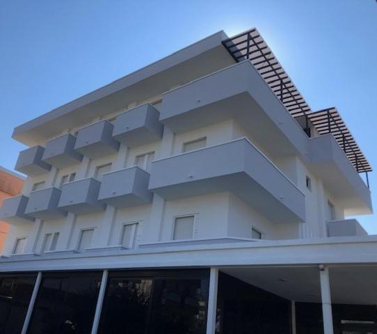Hotel Pigalle Riccione Exterior photo